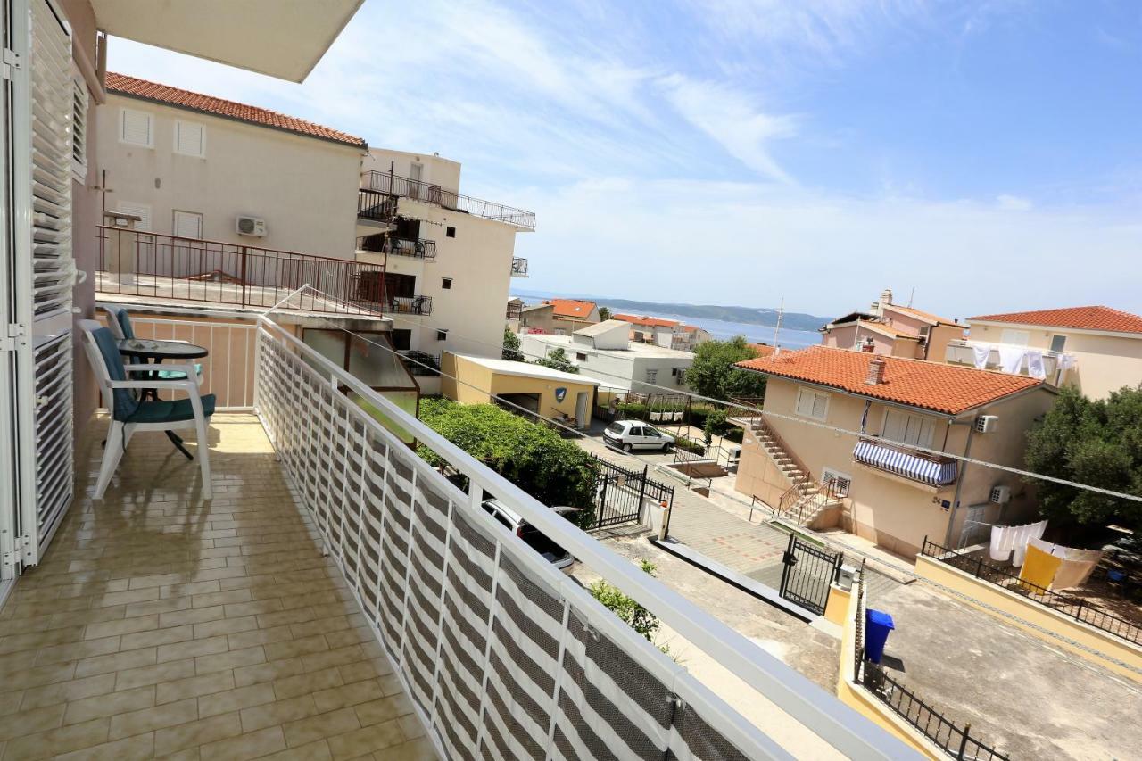 Apartmani Vinko Baska Voda Bagian luar foto