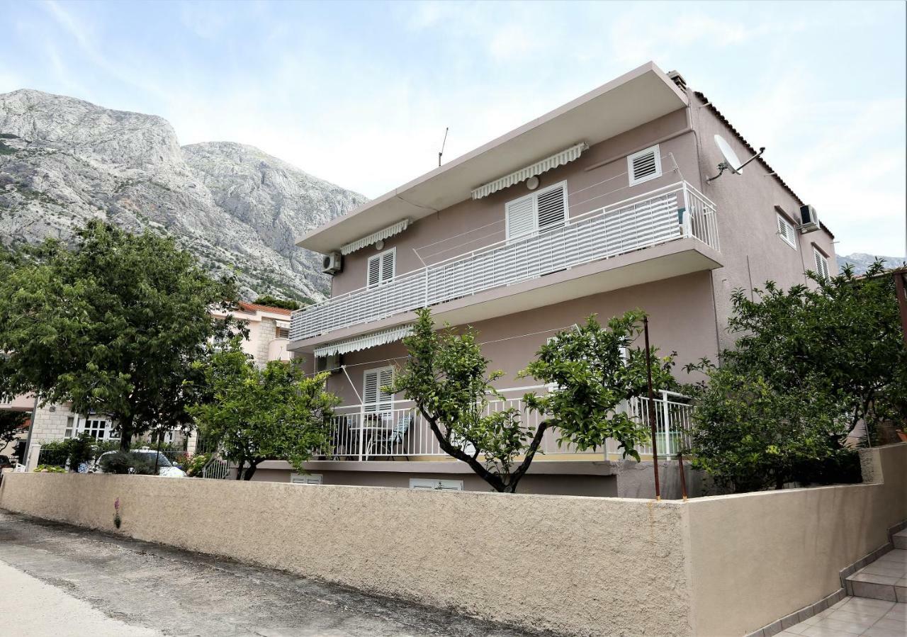Apartmani Vinko Baska Voda Bagian luar foto