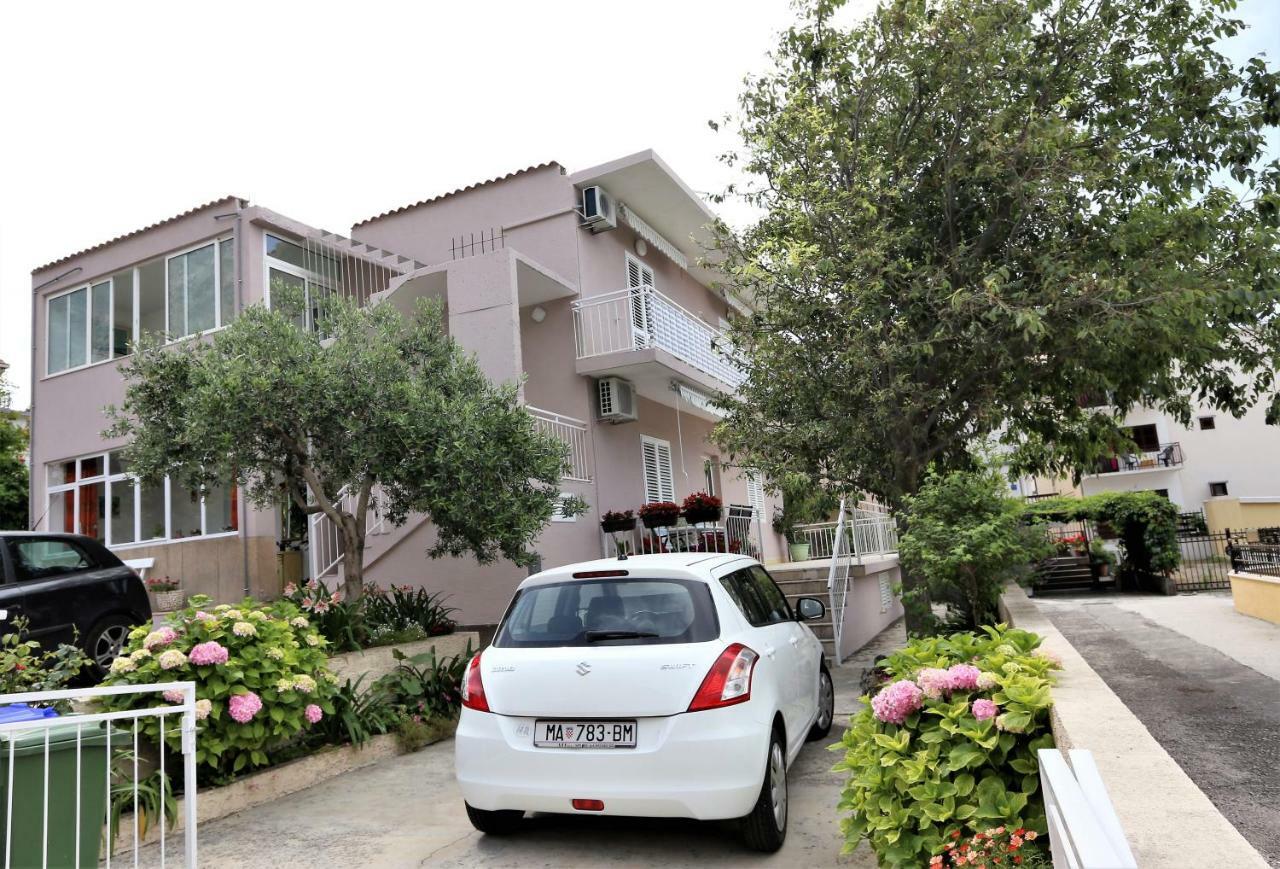 Apartmani Vinko Baska Voda Bagian luar foto